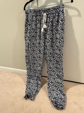 Jack by BB Dakota Navy & White Geometric Lounge Pants